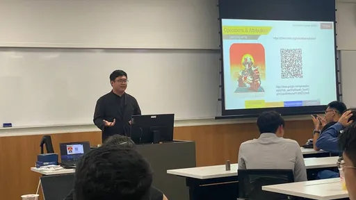 Davis Zheng presenting Cyber Threat Intelligence at NUS Friday Hacks
